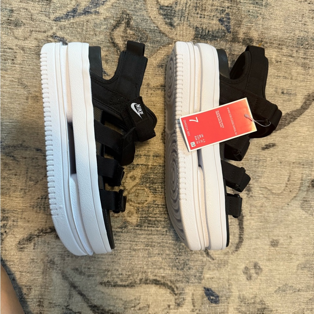 Nike Platform Sandal